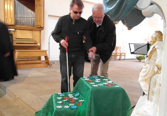 Tag der offenen Tür 2013: Blüten im Gottesdienst