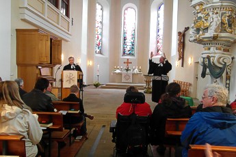 Tag der offenen Tür 2013: Gottesdienst mit Übersetzung in Gebärdensprache