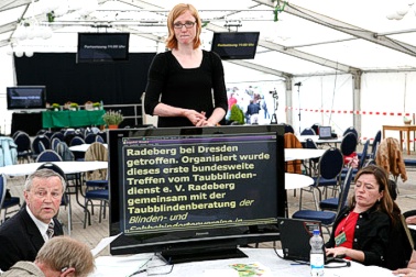 Mai 2009 - bundsweites Treffen der Taubblindenselbsthilfe - Verständigung: Dolmetschen in Gebärden- und Schriftsprache 3